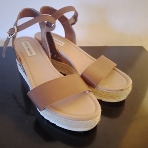 Steve Madden Women's Plattform Wedge Sandals.